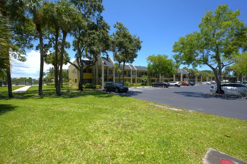 1509 Meadows Cir W, Boynton Beach, FL, 33436-9209 | Card Image