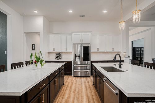 405 Citadel Rock, Cibolo, TX, 78108-0315 | Card Image