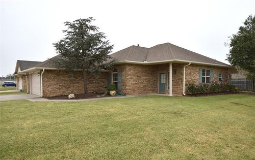 2616 Greenbriar Pl, Seminole, OK, 74868-2438 | Card Image