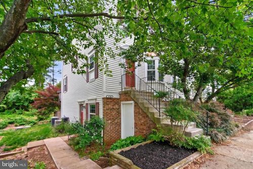 102c-4194 Pleasant Meadow Ct, CHANTILLY, VA, 20151-3541 | Card Image
