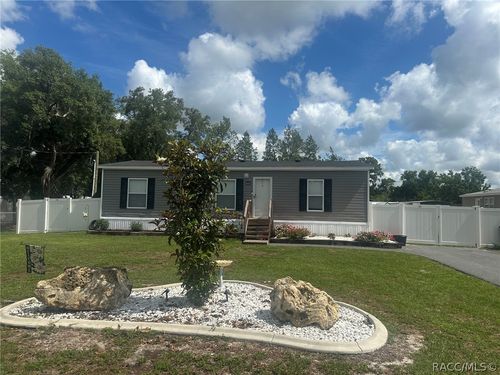 7203 W Brady Ln, Homosassa, FL, 34446-2142 | Card Image