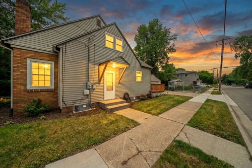 552 River Ln, Loves Park, IL, 61111-5145 | Card Image