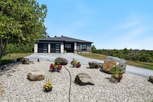 456 Pine Grove Rd, Lanark, ON, K0G1K0 | Card Image