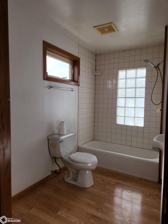 1128 Prince St, House other with 5 bedrooms, 4 bathrooms and null parking in Grinnell IA | Image 26
