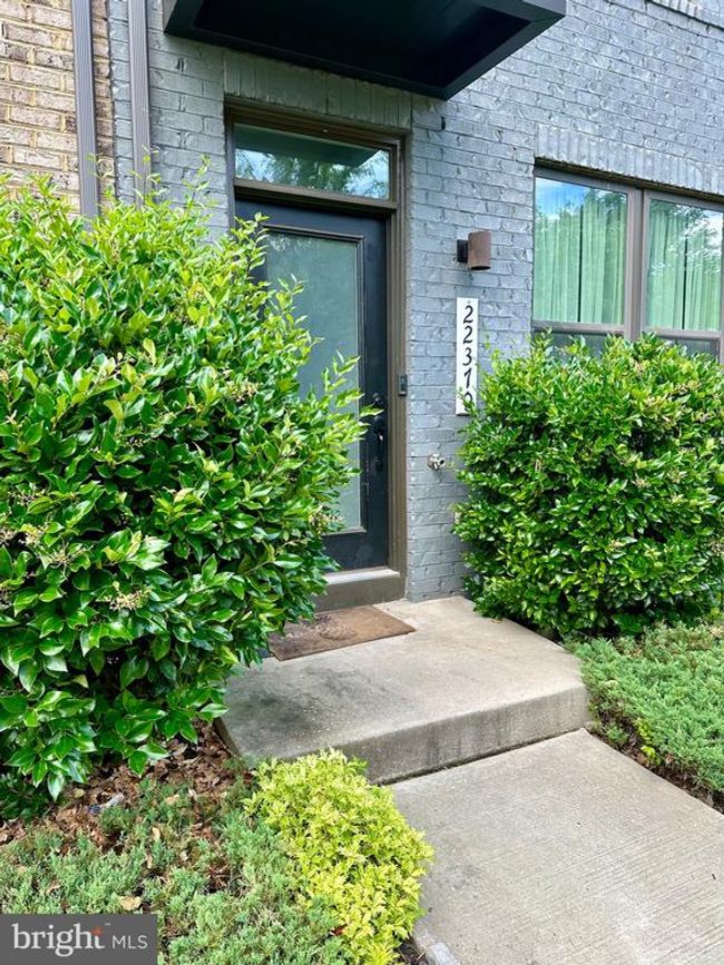 22370 Lucas Ter, Townhouse with 3 bedrooms, 4 bathrooms and null parking in ASHBURN VA | Image 60