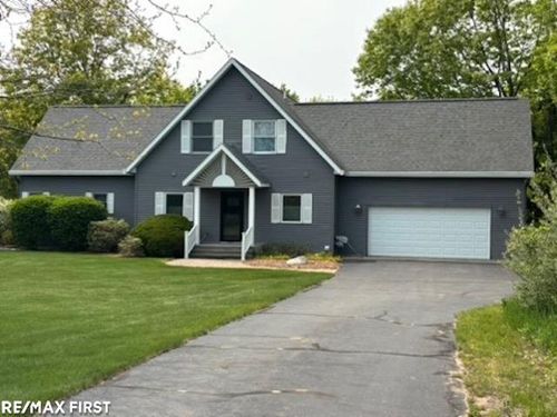 3922 S Bay Bluffs Dr, Cedar, MI, 49621-8410 | Card Image