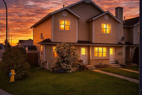 18 Terrace Heights Dr, Lacombe, AB, T4L2L8 | Card Image