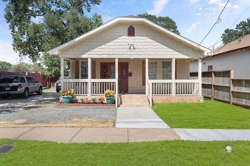 2422 Freeman St, Houston, TX, 77009-7724 | Card Image