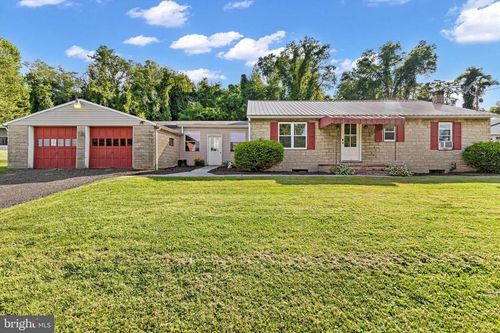 62 Chestnut Ridge Rd, MC VEYTOWN, PA, 17051-8104 | Card Image