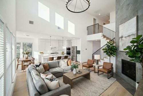 7409 Turnback Ledge Trl, Lago Vista, TX, 78645-4829 | Card Image