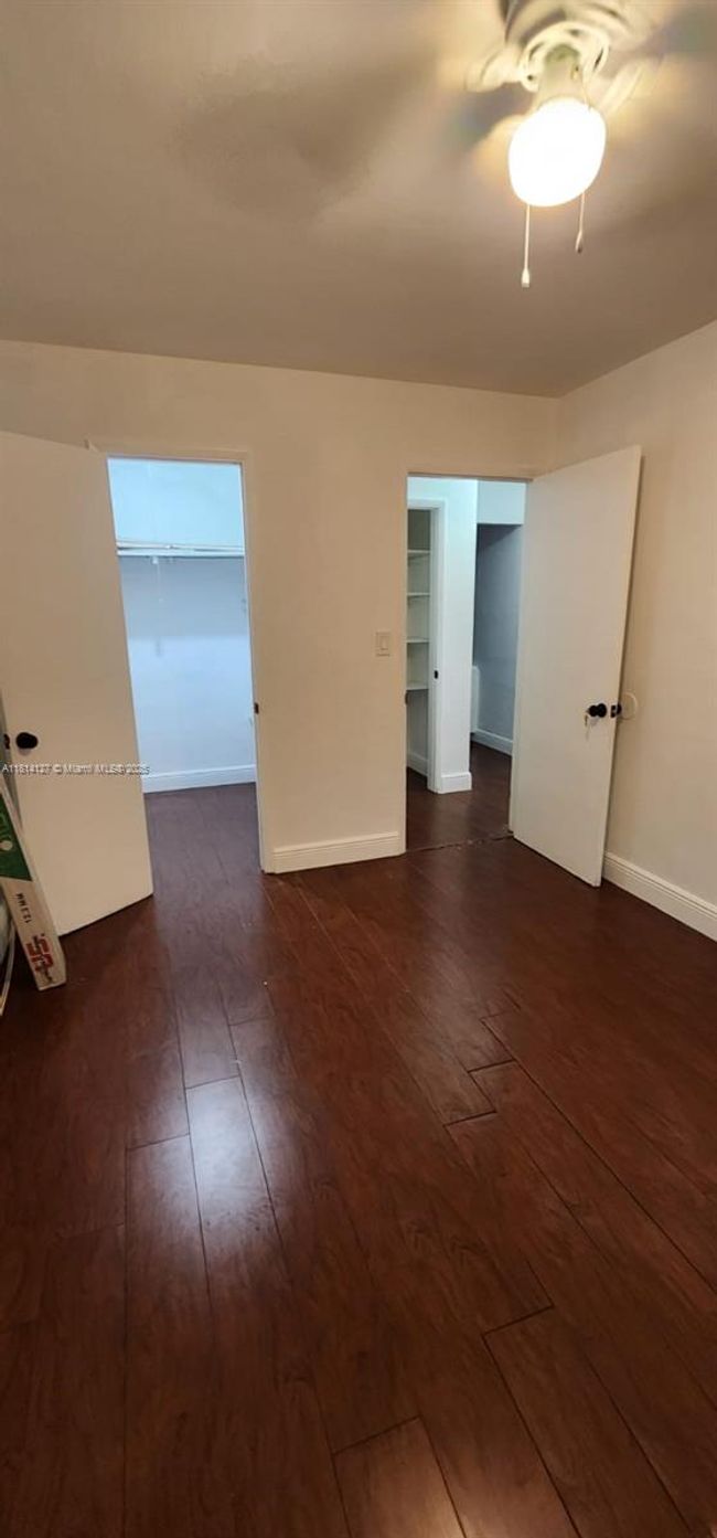 B - 371 Ne 57 Th Ct, Home with 2 bedrooms, 1 bathrooms and null parking in Oakland Park FL | Image 7
