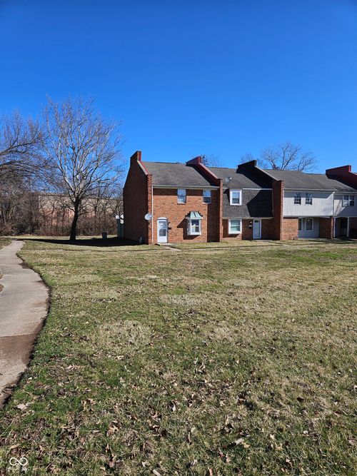 6314 Commons Dr, Indianapolis, IN, 46254-2701 | Card Image