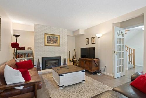 {{alt}} | Card Image