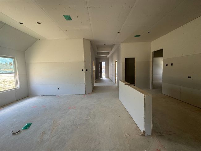 Unfurnished room with concrete floors | Image 5