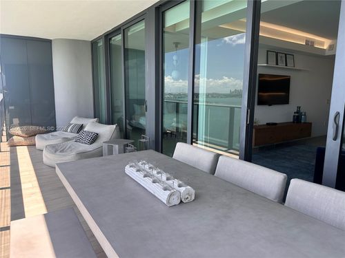 unit-1905-3131 Ne 7th Ave, Miami, FL, 33137-4464 | Card Image