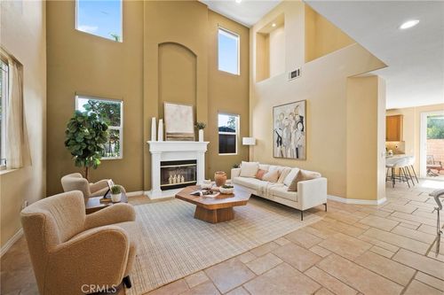 8501 Browns Creek Ln, Canoga Park, CA, 91304-2119 | Card Image