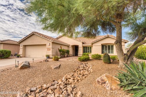 1952 E Wintergreen Dr, Green Valley, AZ, 85614-6295 | Card Image