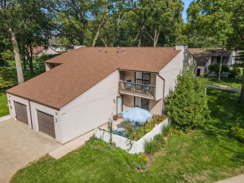 8-17458 Dunewood Ct, Spring Lake, MI, 49456-9470 | Card Image