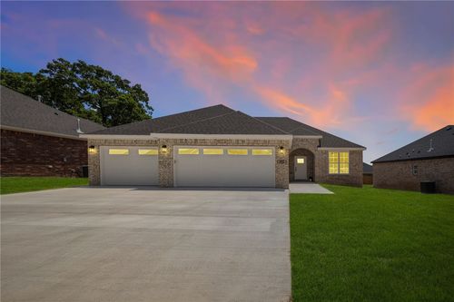 901 E Buchanan St, Prairie Grove, AR, 72753-5015 | Card Image