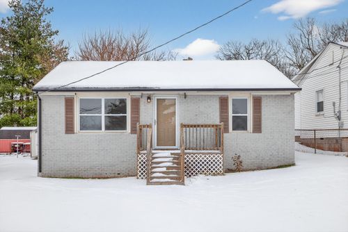 102 Circle Dr, Danville, KY, 40422-2144 | Card Image