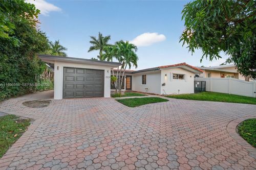 2524 Marathon Ln, Fort Lauderdale, FL, 33312-4612 | Card Image