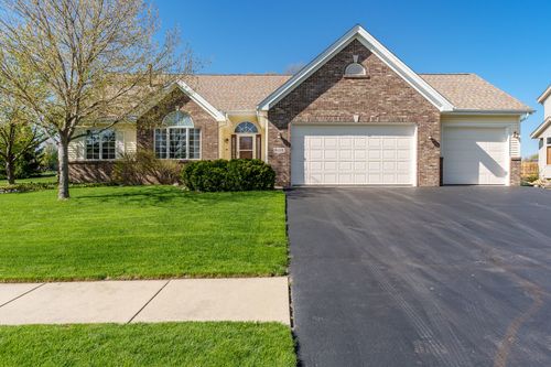 6112 Windflower Way, Roscoe, IL, 61073-8526 | Card Image