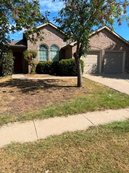 12513 Viewpoint Ln, Burleson, TX, 76028-7069 | Card Image