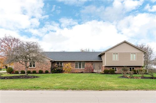 2670 Broken Woods Dr, Troy, OH, 45373-4346 | Card Image
