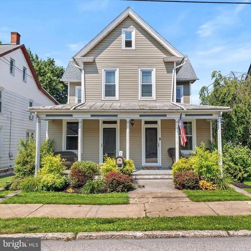 111 N College St, MYERSTOWN, PA, 17067-1006 | Card Image