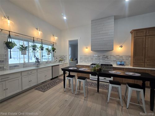 9236 River Rd, Clay, MI, 48001-4006 | Card Image