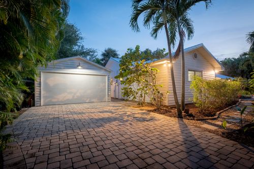 547 Sw Riverview St, Stuart, FL, 34994-2823 | Card Image