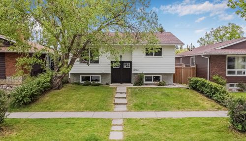 10512 Oakfield Drive Sw, Calgary, AB, T2W2A9 | Card Image