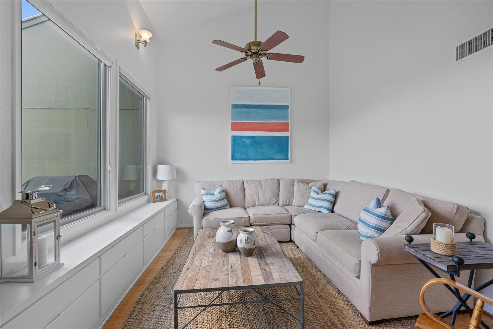 Residential in Point Venture 3