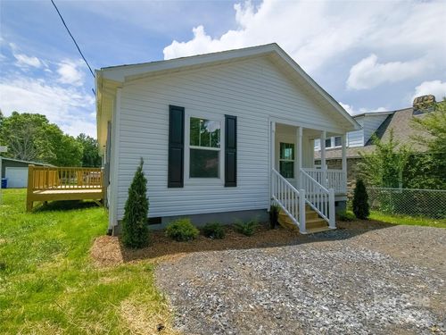 126 Fountain Way, Swannanoa, NC, 28778-3238 | Card Image