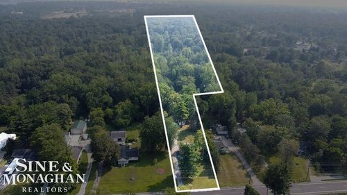 3841 Ravenswood Rd, Marysville, MI, 48040-1195 | Card Image