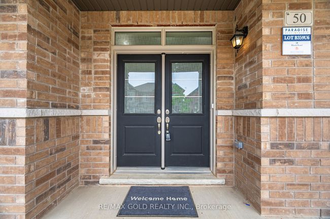 50 Block Rd, House attached with 4 bedrooms, 3 bathrooms and 1 parking in Brampton ON | Image 4