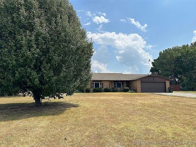 4459 Hedges Road, House other with 3 bedrooms, 2 bathrooms and null parking in Ardmore OK | Image 2