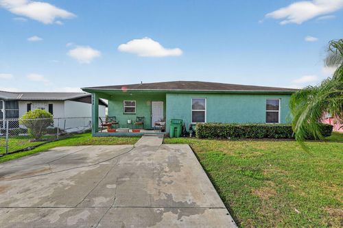 1582 Reverend Jesse Biggs Blvd, Pahokee, FL, 33476-1220 | Card Image