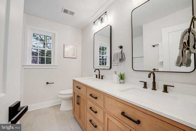 9051 Laurel Hill Ct, House other with 5 bedrooms, 4 bathrooms and null parking in VIENNA VA | Image 33
