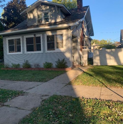 378 S Evergreen Ave, Kankakee, IL, 60901-4230 | Card Image