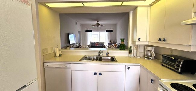 APT-603 - 5800 Sabal Trace Dr, Condo with 2 bedrooms, 2 bathrooms and null parking in NORTH PORT FL | Image 5