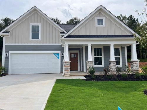 133 Beaverdam Creek Dr, Anderson, SC, 29621-3951 | Card Image