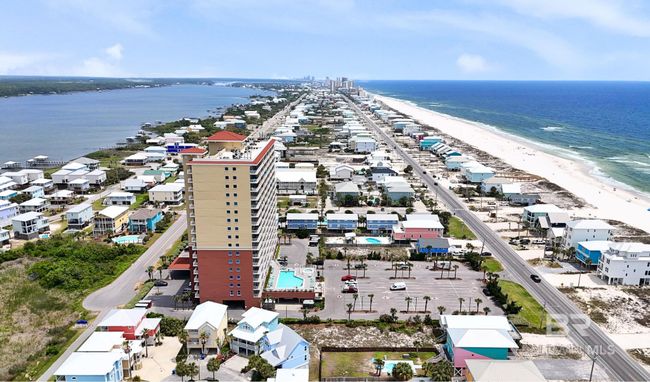APT-607 - 1524 W Beach Blvd, Condo with 3 bedrooms, 3 bathrooms and null parking in Gulf Shores AL | Image 4