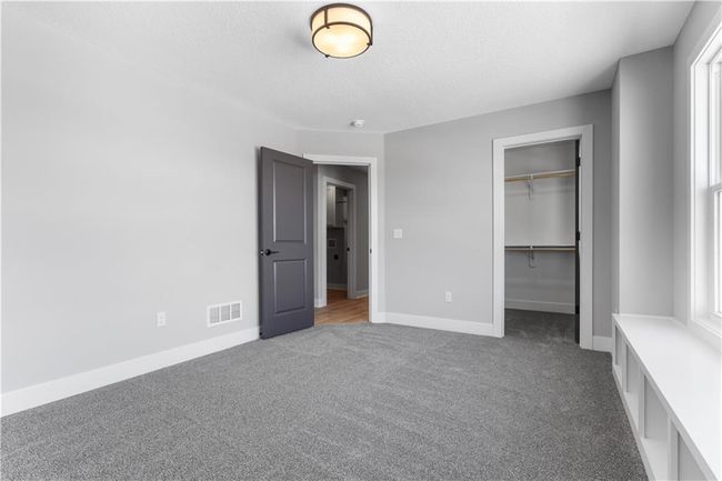 Photo is from a similar model. | Image 25