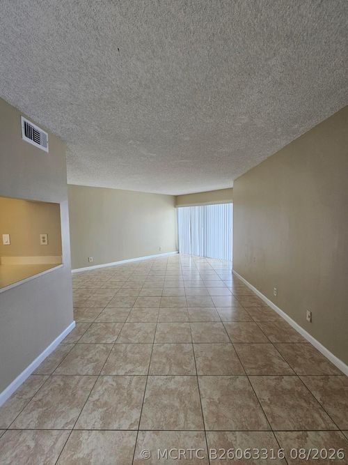 302-1850 N Congress Ave, West Palm Beach, FL, 33401-8203 | Card Image