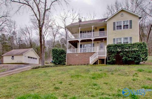 237 Brawley Dr, Owens Cross Roads, AL, 35763-9531 | Card Image