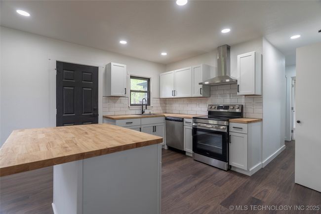 Kitchen | Image 4