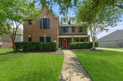 713 Falcon Lake Drive, House other with 5 bedrooms, 3 bathrooms and null parking in Friendswood TX | Image 2