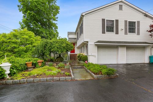 310 Main St, Westport, CT, 06880-2413 | Card Image