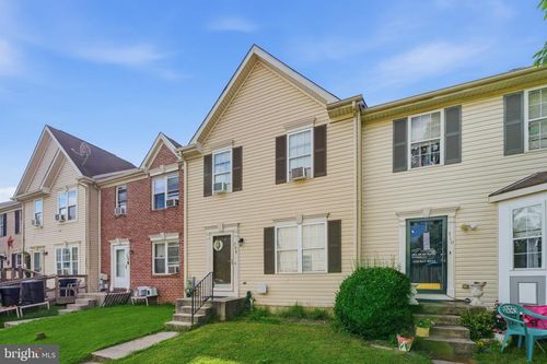 708 Villager Cir, DUNDALK, MD, 21222-8802 | Card Image